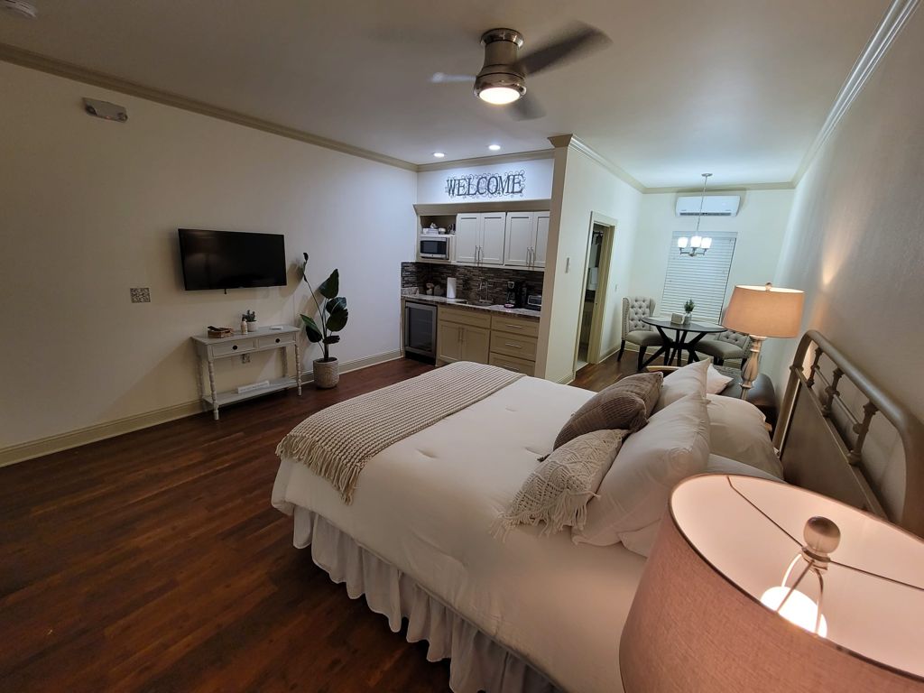 09f754cd-4523-4f8d-b56d-2cfa869e6093