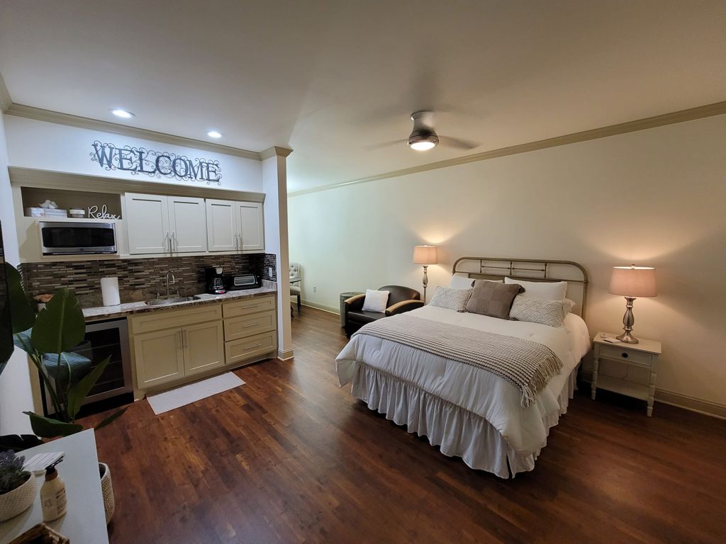 fbb707e8-08c1-4d40-8934-ce3dffff458b